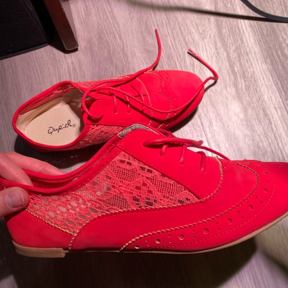 Coral Lace inset Oxfords Size 6 - Picture 5 of 5